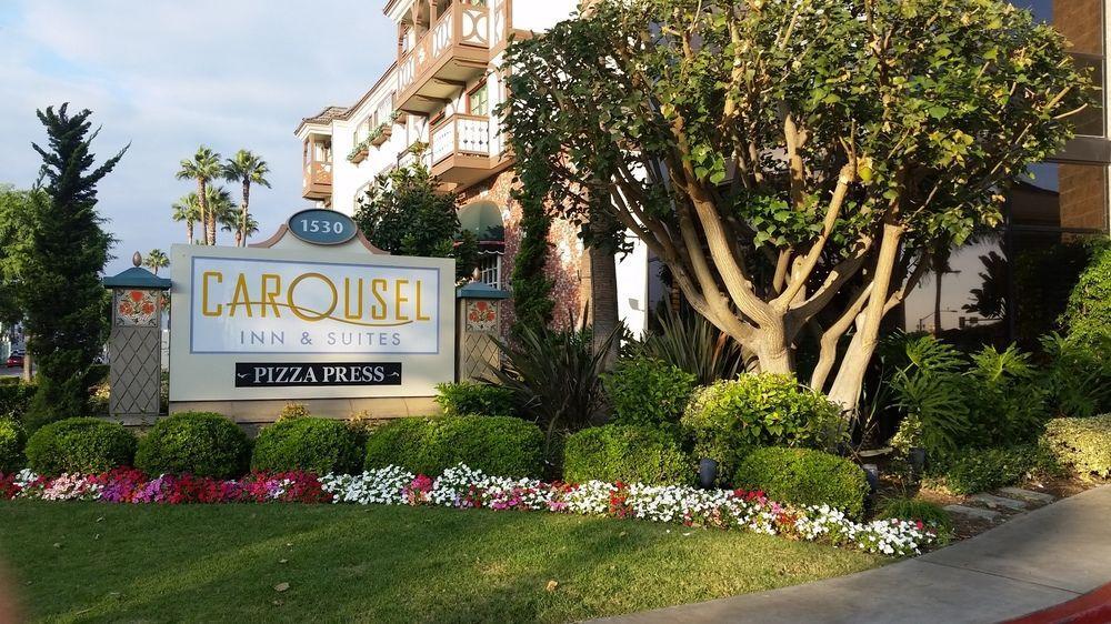 Carousel Inn And Suites Anaheim Exterior foto