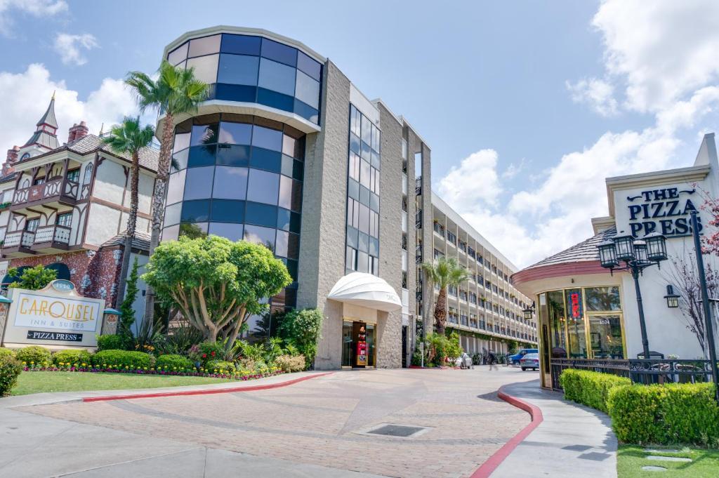 Carousel Inn And Suites Anaheim Exterior foto